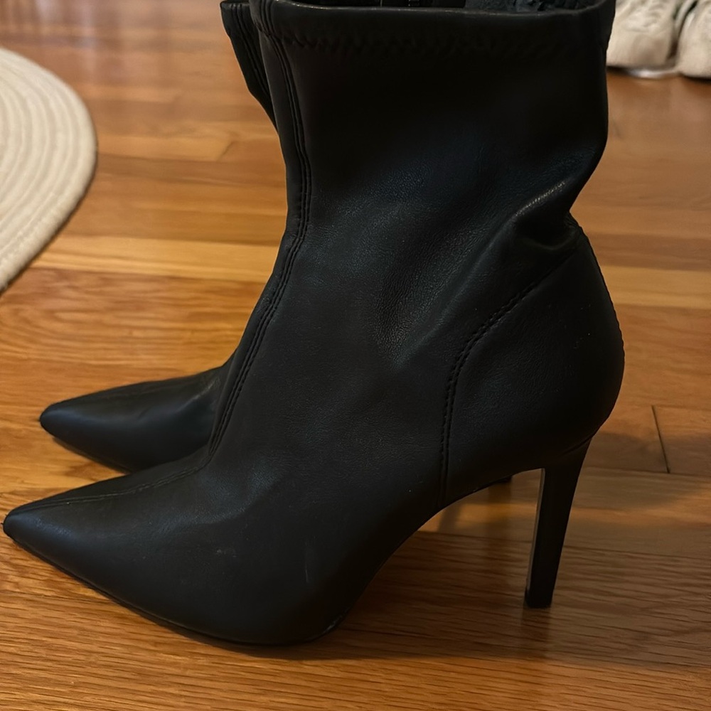 Size 36/6.5 - Picture 2 of 2